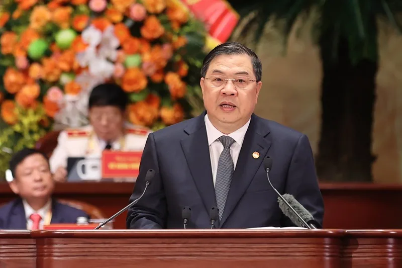 tieu su pham gia tuc