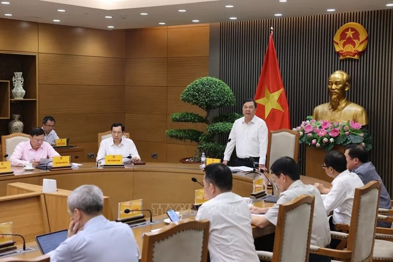 tieu su pham gia tuc