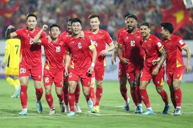 1 doi bong da co bao nhieu nguoi