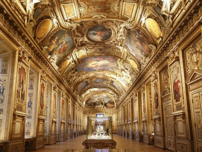 bao tang louvre co gi kham pha lich su kien truc va nhung kiet tac noi tieng