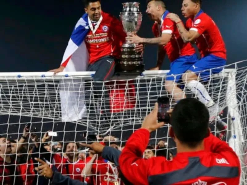 giai copa america may nam to chuc 1 lan vi sao co ky cach nhau chi 2 nam