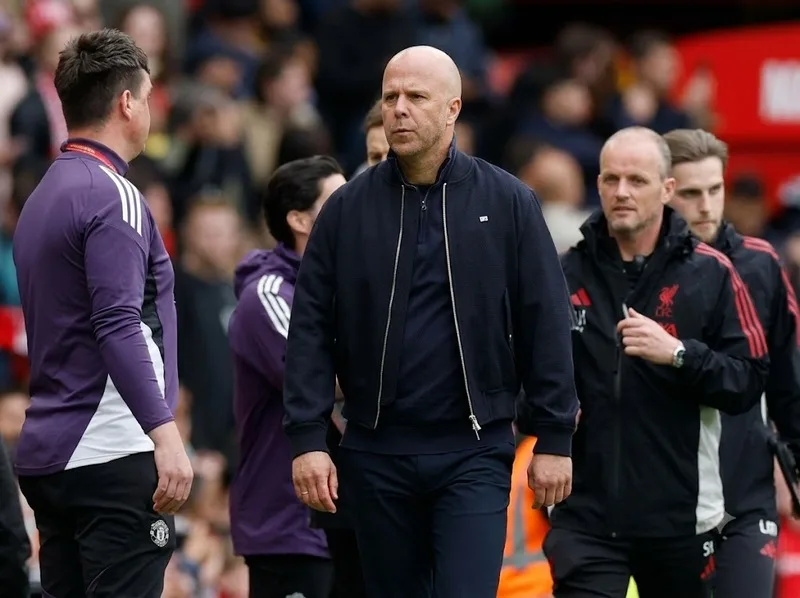 Arne Slot chia tay Liverpool sau hai mùa dẫn dắt đội bóng tại Anfield.