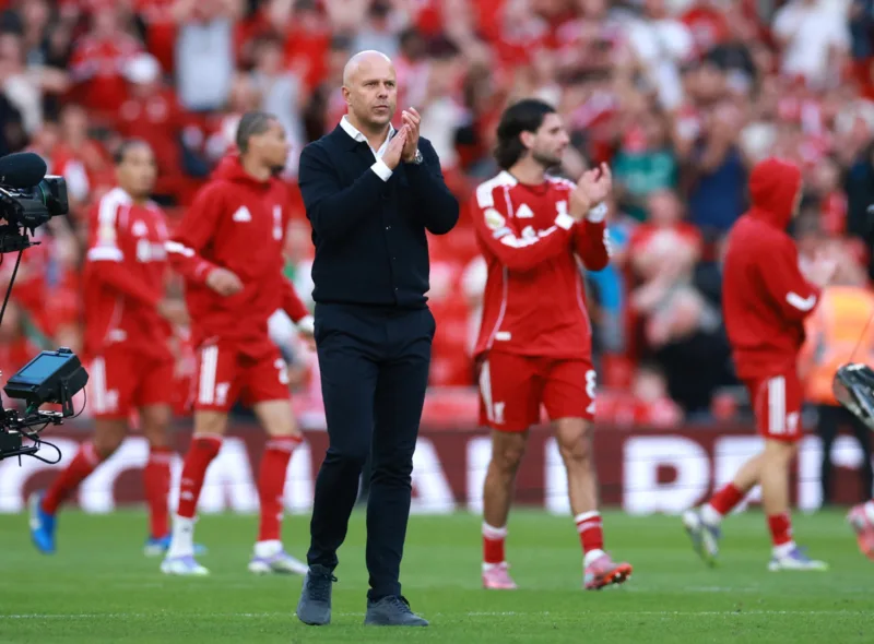 Liverpool sa sút phong độ mùa 2025/26 trước khi chia tay Arne Slot.